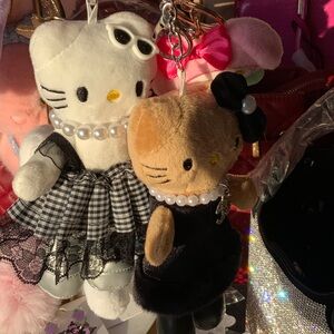 Hello Kitty Twin Plush Keychain Pair in White & Tan with Pearl Necklaces